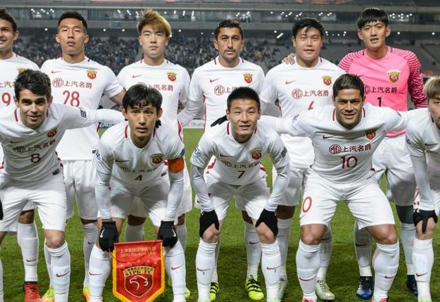 足球报：武汉三镇明年预算1.5-2亿，有两家企业正在洽谈据《足球报》报道，武汉三镇俱乐部正在和两家企业进行接触，明年俱乐部的预算将在1.5-2亿人民币左右。
