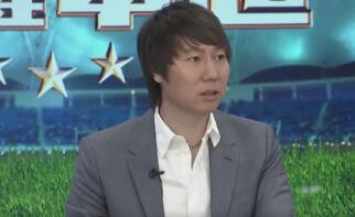 失业的穷汉为了生计成为一个弃婴的养父兼乳娘，弃婴的生母在卖身为生，弃婴的生父在底层社会呼风唤雨、恃强凌弱，在他拒绝承认婴儿的儿子身份和急转直下争当婴儿父亲的两个关卡上，私生婴儿、婴儿生母、婴儿养父的命运出现危机和转折。