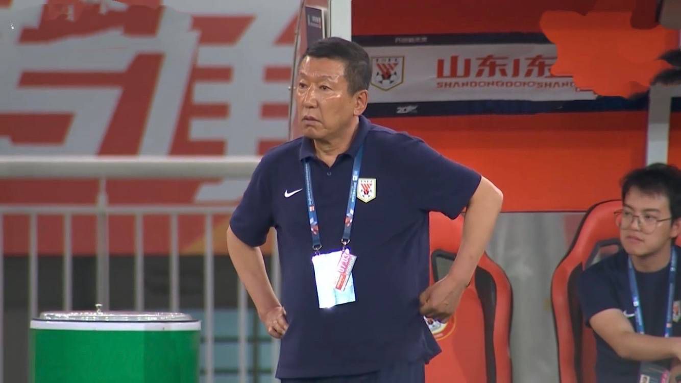 其高颜值、角色塑造能力、极致的表演风格，也征服了广大影迷，让人眼前一亮