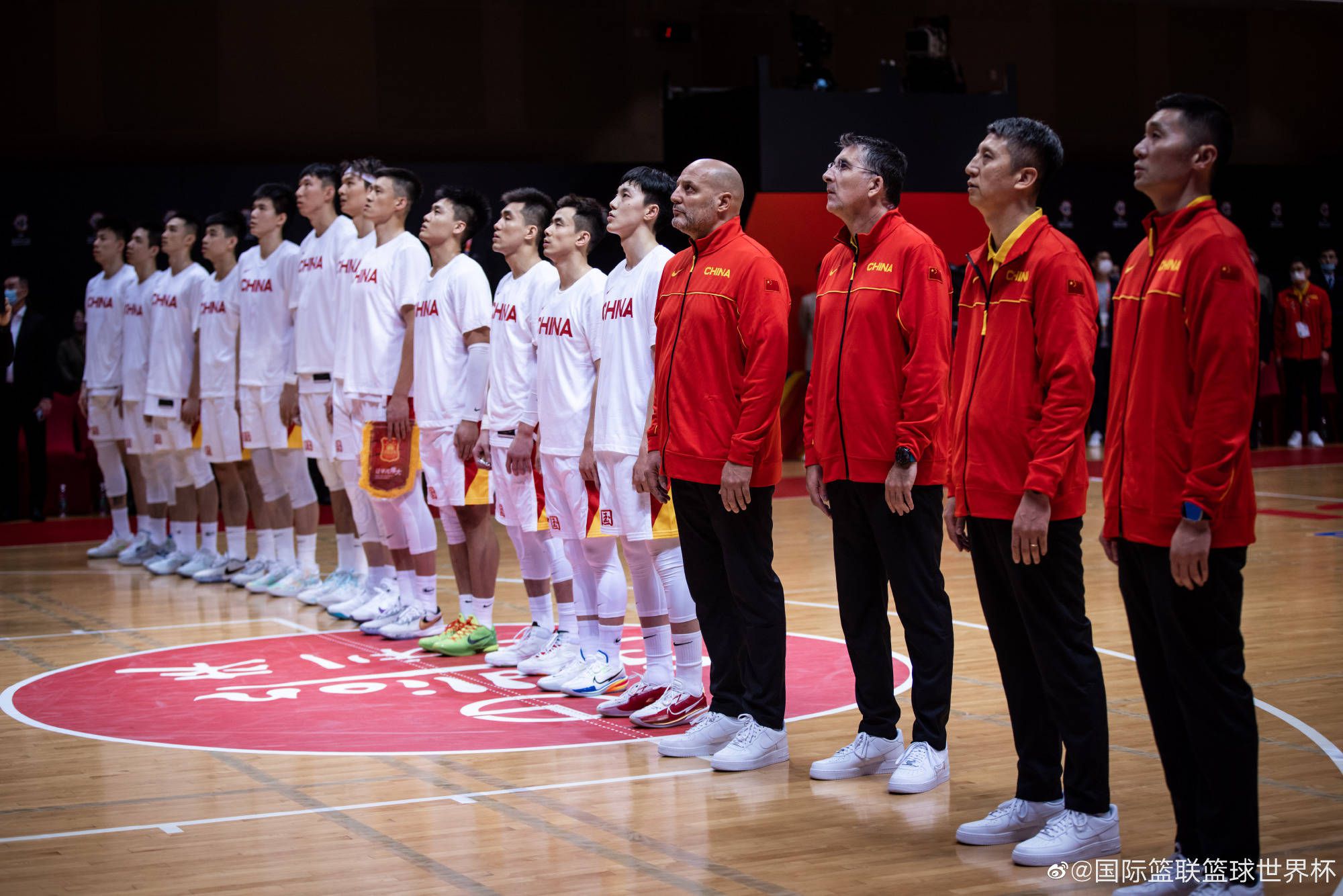 租借交易也是可能的，引援的重点是能够立即帮助球队的球员。
