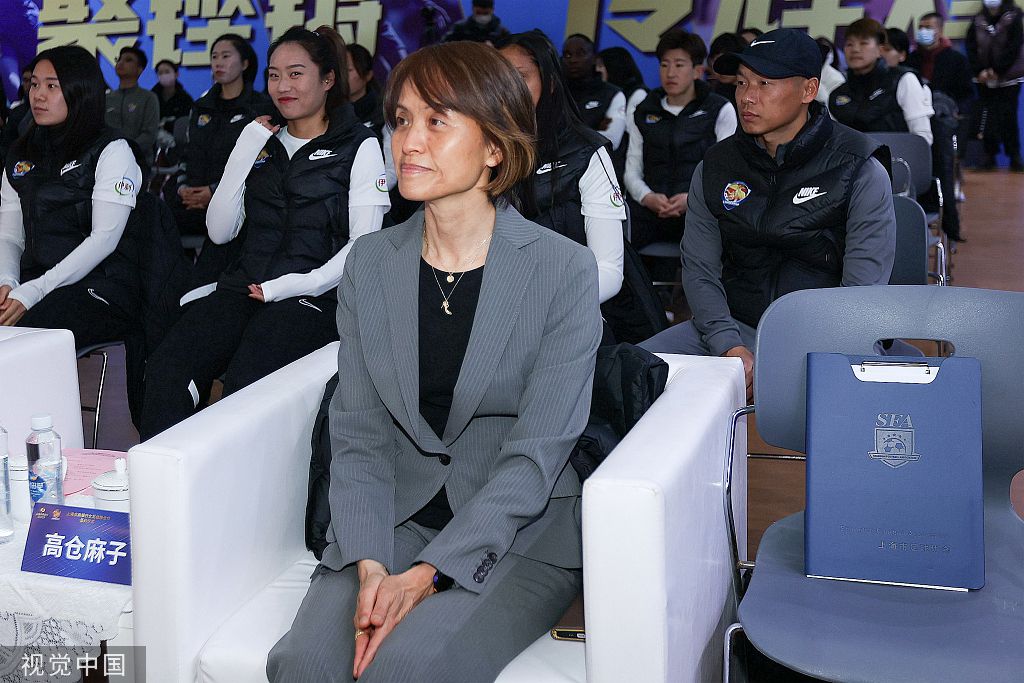 由岩井俊二执导，陈可辛监制，周迅，秦昊，张子枫等人主演的电影《你好，之华》曝光了多张最新剧照