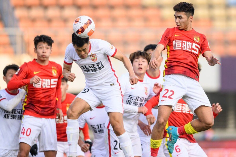 再不赶紧披麻戴孝、跪地求饶，当心你叶家祖坟都得被扒掉。