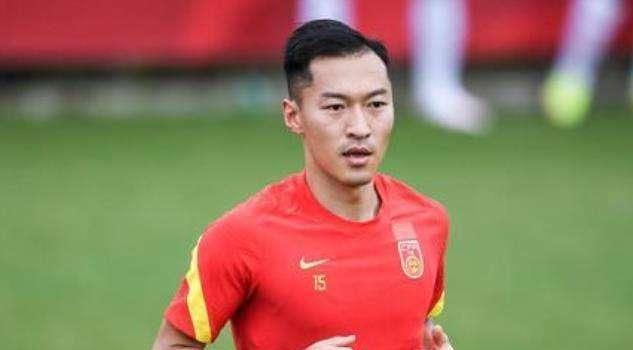 高燃的打斗场面、另类的兄弟关系、炸裂的视觉效果、超强的演员阵容，对于即将上映的新作，多年来为《速度与激情》系列操刀的御用编剧、也是这个系列的缔造者克里斯;摩根难掩激动，在为影片新近录制的特辑中，他语气不容置疑地表示，;这部延续之作不可错过！高热度国产动画电影《哪吒之魔童降世》将于7月26日正式登陆全国院线