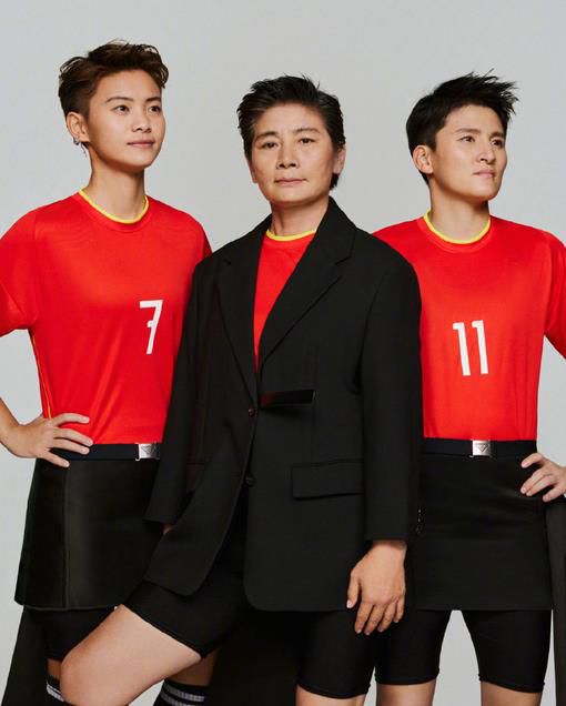 事件平历史最低!FIFA女足年终排名：中国女足降至第19 日本第8朝鲜第9FIFA女足新一期世界排名公布，中国女足下降4位至第19，亚足联第4。