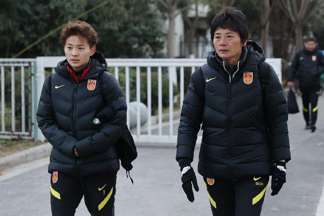 本周德甲莱比锡官方宣布，从那不勒斯签下埃尔马斯。