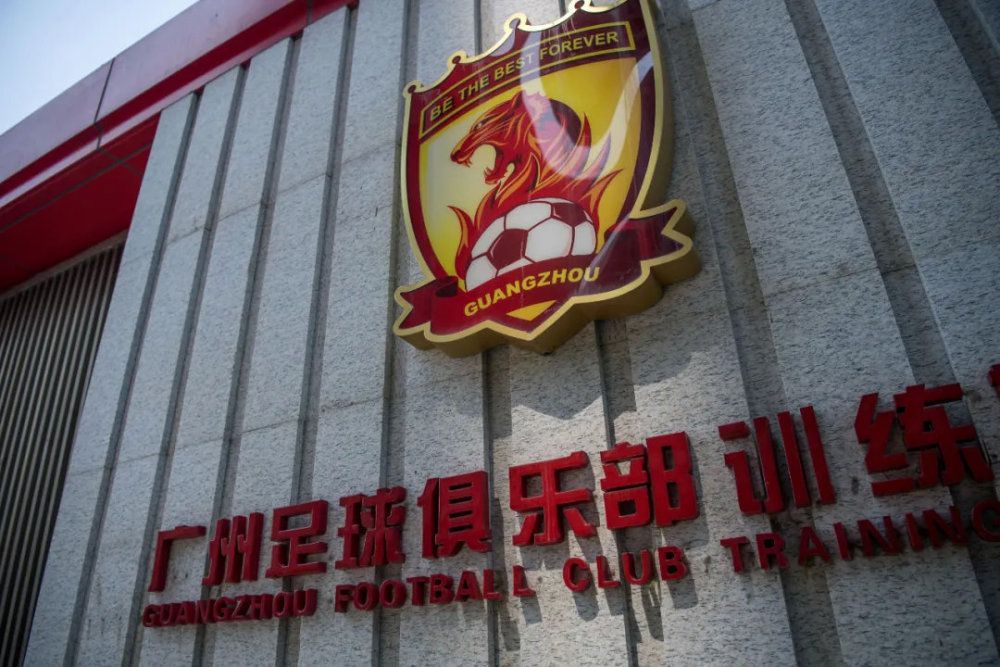 由全豪华阵容领衔的国庆力作《我和我的祖国》,预计影片口碑、票房将双丰收,成为国庆黄金档电影中;里程碑式的存在